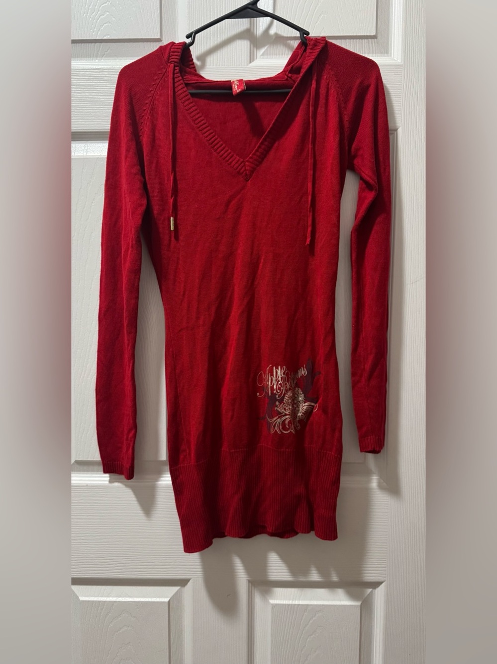 Apple Bottoms Red V‑Neck Long Sleeve Hooded Sweater Y2K Dress